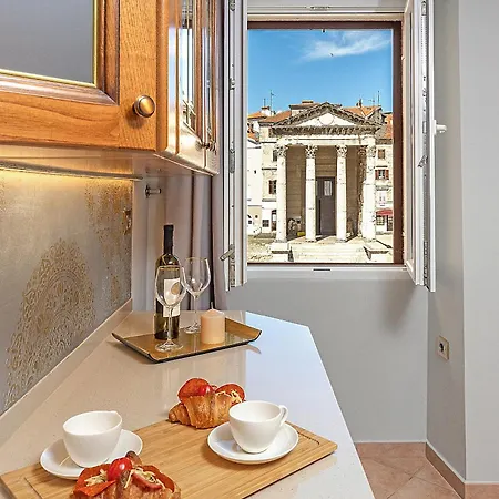Augustus Forum View Apartman Póla